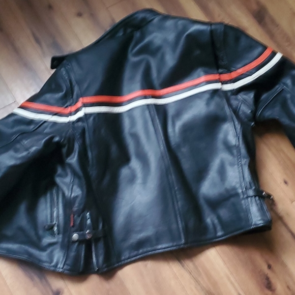 Heavy leather biker jacket - Picture 4 of 5